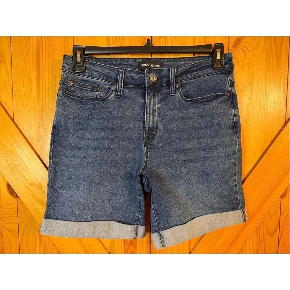 DKNY Womens Classic Bermuda Shorts Stretch Fabric Size 6 Dark Wash (6943)